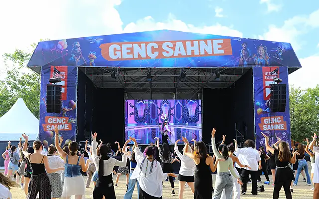 Genç Sahne
